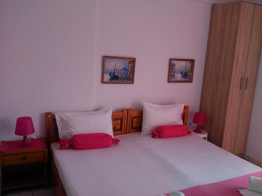 Appartamento House Mantesos Kinira Esterno foto