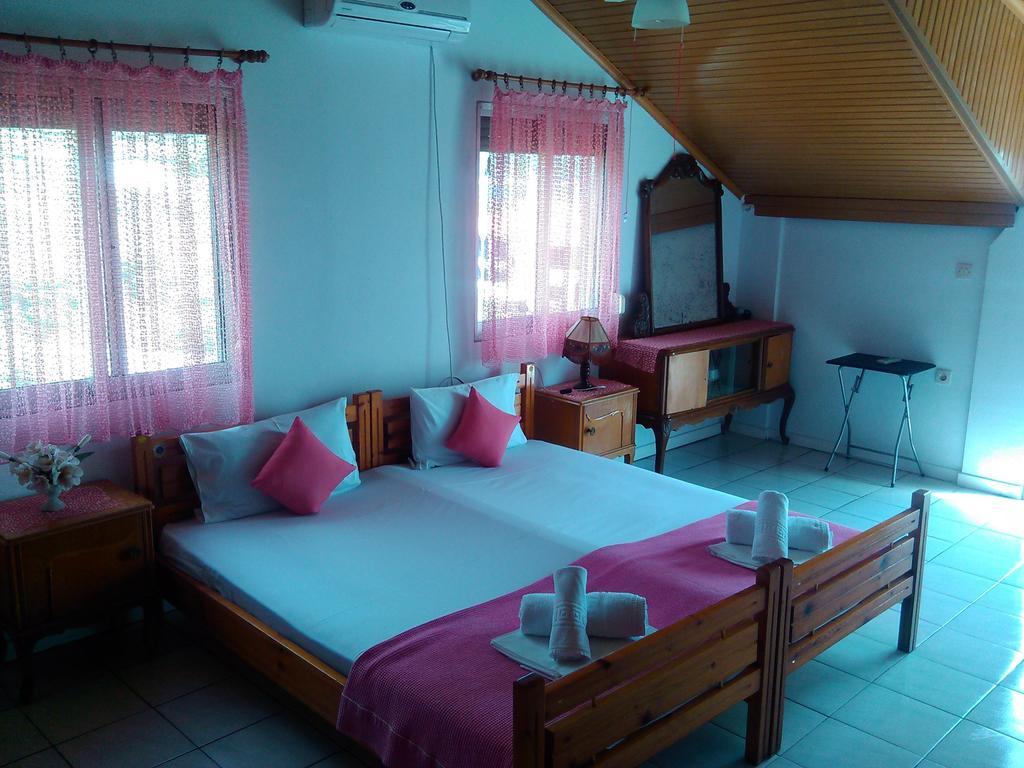 Appartamento House Mantesos Kinira Esterno foto