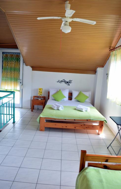Appartamento House Mantesos Kinira Esterno foto