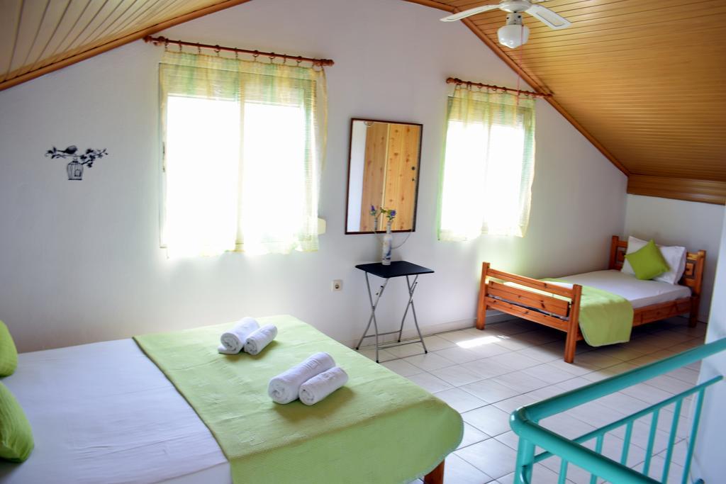Appartamento House Mantesos Kinira Esterno foto